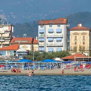 *** Hotel Lungomare Italien