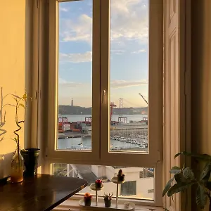 Embassy Arriaga Private Elegance In Stylish Shared Lisboa
