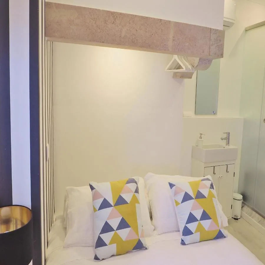 Cozy Avenida Guesthouse Lisboa 3*,